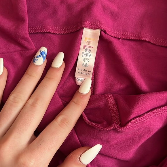 LuLaRoe Unworn Leggings - Picture 2 of 3